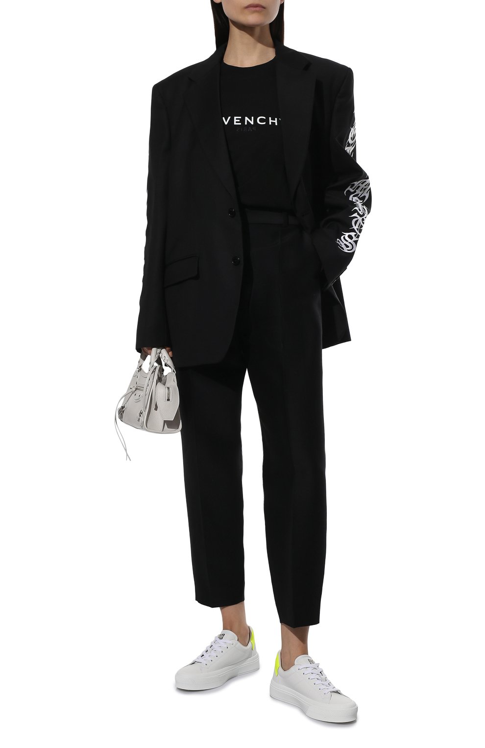 Хлопковая футболка GIVENCHY черного цвета по цене 42900 руб., арт. BW707Y3Z5W, фото 2 Хлопковая футболка GIVENCHY, арт. BW707Y3Z5W, фото 2