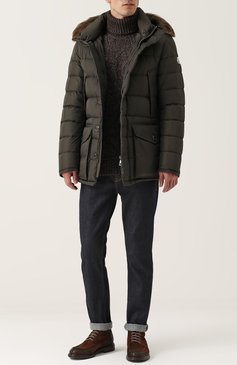 Мужская пуховик cluny MONCLER зеленого цвета, арт. C2-091-41380-25-68352 | Фото 2 (Материал внешний: Пух и перо, Синтетический материал; Статус провер�ки: Проверена категория; Материал подклада: Синтетический материал; Мужское Кросс-КТ: Пуховик-верхняя одежда, Верхняя одежда, пуховик-короткий; Длина (верхняя одежда): До середины бедра; Рукава: Длинные; Кросс-КТ: Куртка; Ювелирные украшения: Назначено; Драгоценные камни: Проставлено; Материал сплава: Проставлено; Стили: Кэжуэл)