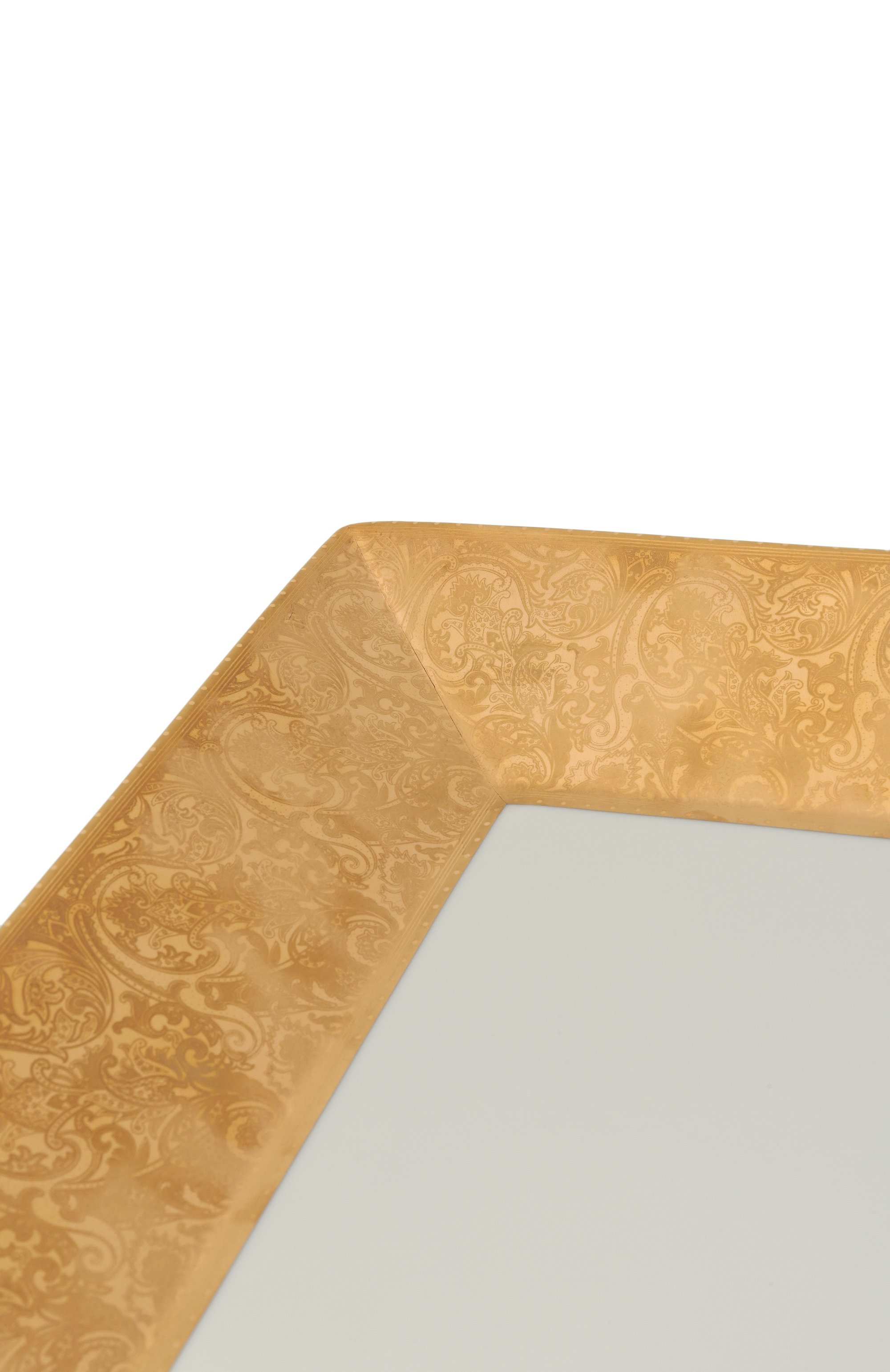 Поднос прямоугольный STEFANO RICCI золотого цвета по цене 190000 руб., арт. 0VQ001/VELI2A, фото 3 Поднос прямоугольный STEFANO RICCI, арт. 0VQ001/VELI2A, фото 3