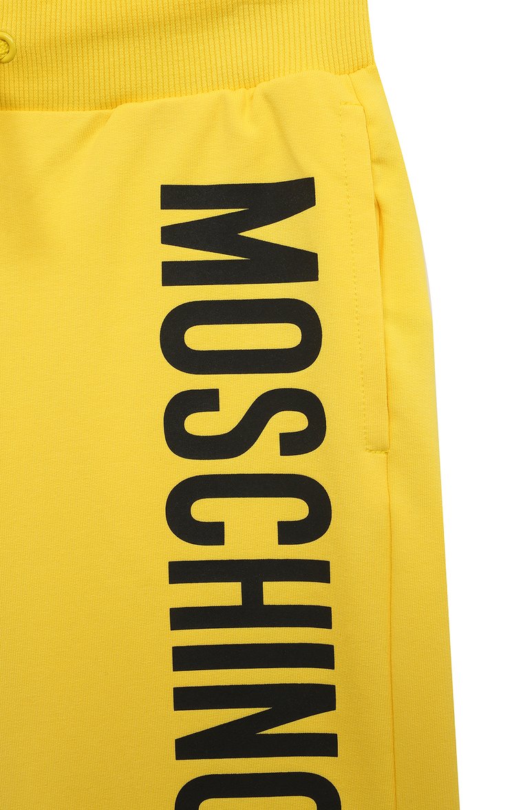 Детские хлопковые шорты MOSCHINO желтого цвета, арт. HPQ007/LDA27/4-8 | Фото 3 (Материал внешний: Хлопок; Случай: Повседневный; Нос: Не проставлено; Ростовка одежда: 4 года | 104 см, 5 лет | 110 см, 6 лет | 116 см, 8 лет | 128 см)