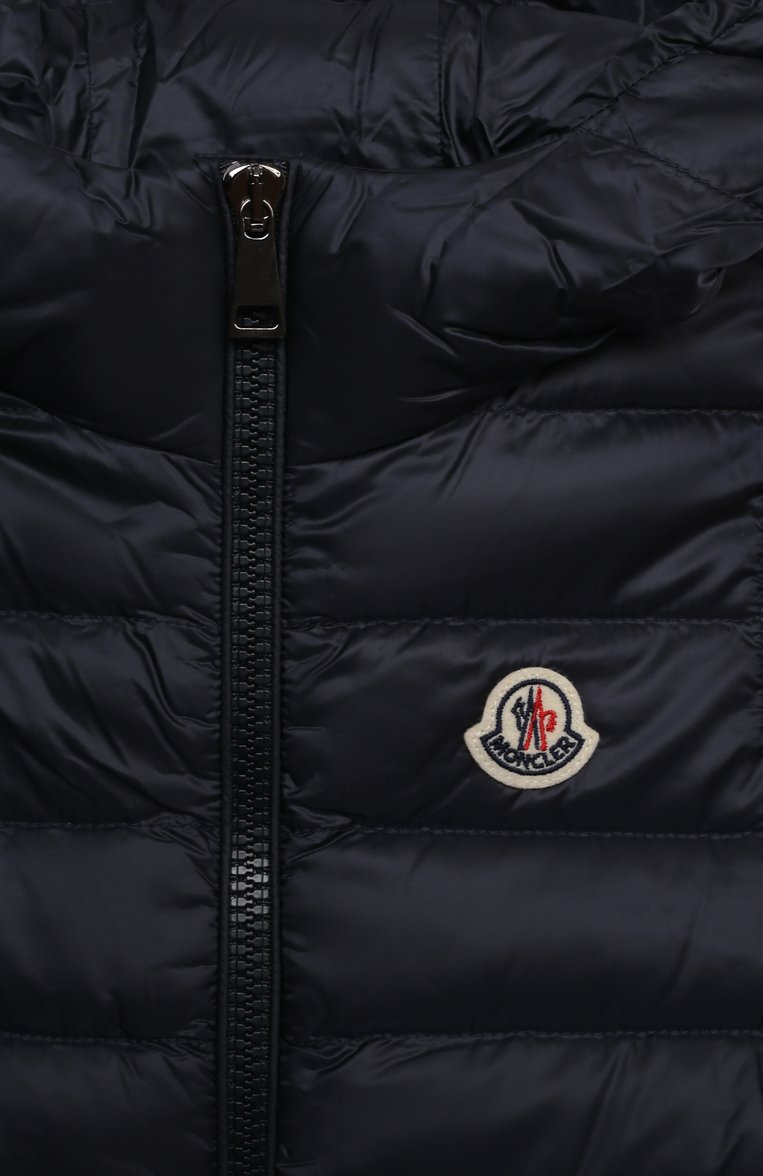 Детская комплект из ветровки и жилета MONCLER темно-синего цвета, арт. H1-954-1A000-23-539HW/4-6A | Фото 8 (Рукава: Длинные; Материал внешний: Синтетический материал; Материал сплава: Проста�влено; Материал подклада: Синтетический материал; Драгоценные камни: Проставлено; Ростовка одежда: 4 года | 104 см, 5 лет | 110 см, 6 лет | 116 см)