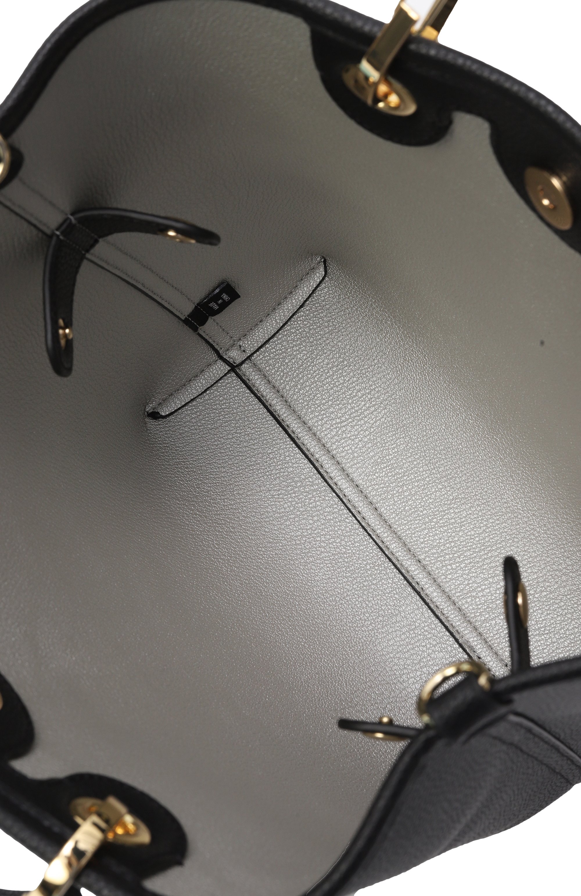 Сумка myea EMPORIO ARMANI черного цвета по цене 38500 руб., арт. EW000362/AF12103/MC032, фото 5 Сумка myea EMPORIO ARMANI, арт. EW000362/AF12103/MC032, фото 5