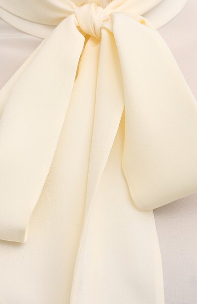 Шелковая блузка SAINT LAURENT светло-бежевого цвета по цене 120500 руб., арт. 646010/Y100W, фото 5 Шелковая блузка SAINT LAURENT, арт. 646010/Y100W, фото 5