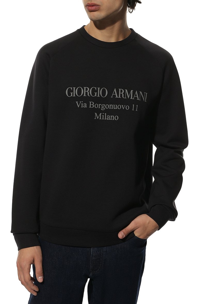 Мужской хлопковый свитшот GIORGIO ARMANI темно-синего цвета, арт. 3GSM81/SJSXZ | Фото 3 (Стили: Кэжуэл; Принт: С принтом; Длина (для топов): Стандартные; Мужское Кросс-КТ: свитшот-одежда; Рукава: Длинные; Материал внешний: Хлопок; Драгоценные камни: Проставлено; Материал сплава: Проставлено)