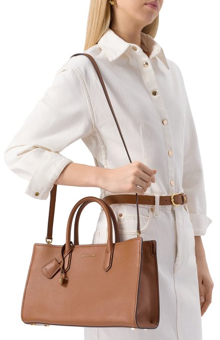Женская сумка scarlett medium MICHAEL MICHAEL KORS коричневого цвета, арт. 30F4GETS2L | Фото 2 (Материал сплава: Проставлено; Драгоценные камни: Проставлено; Материал: Натуральная кожа; Ремень/цепочка: На ремешке; Размер: medium)