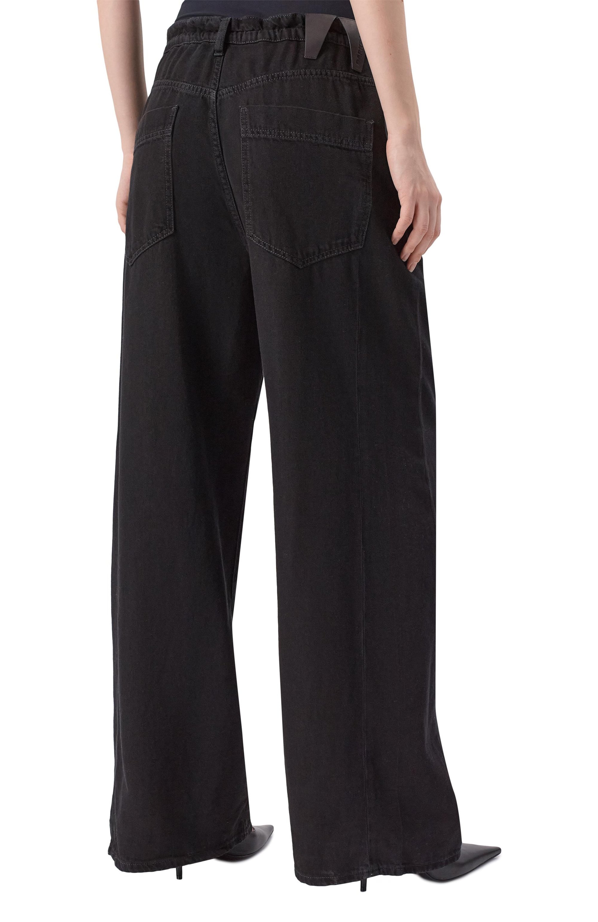 Джинсы iris DARKPARK черного цвета по цене 69950 руб., арт. WTR37, фото 4 Джинсы iris DARKPARK, арт. WTR37, фото 4