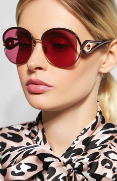 Женские солнцезащитные очки DIOR EYEWEAR темно-розового цвета, арт. DI0RNEWV0LUTE S9E | Фото 2 (Региональные ограничения белый список (Axapta Mercury): Не проставлено, RU; Нос: Не проставлено; Тип очков: С/з; Статус проверки: Проверено, Проверена категория; Материал сплава: Проверено; Оптика Гендер: оптика-женское; Очки форма: Круглые)