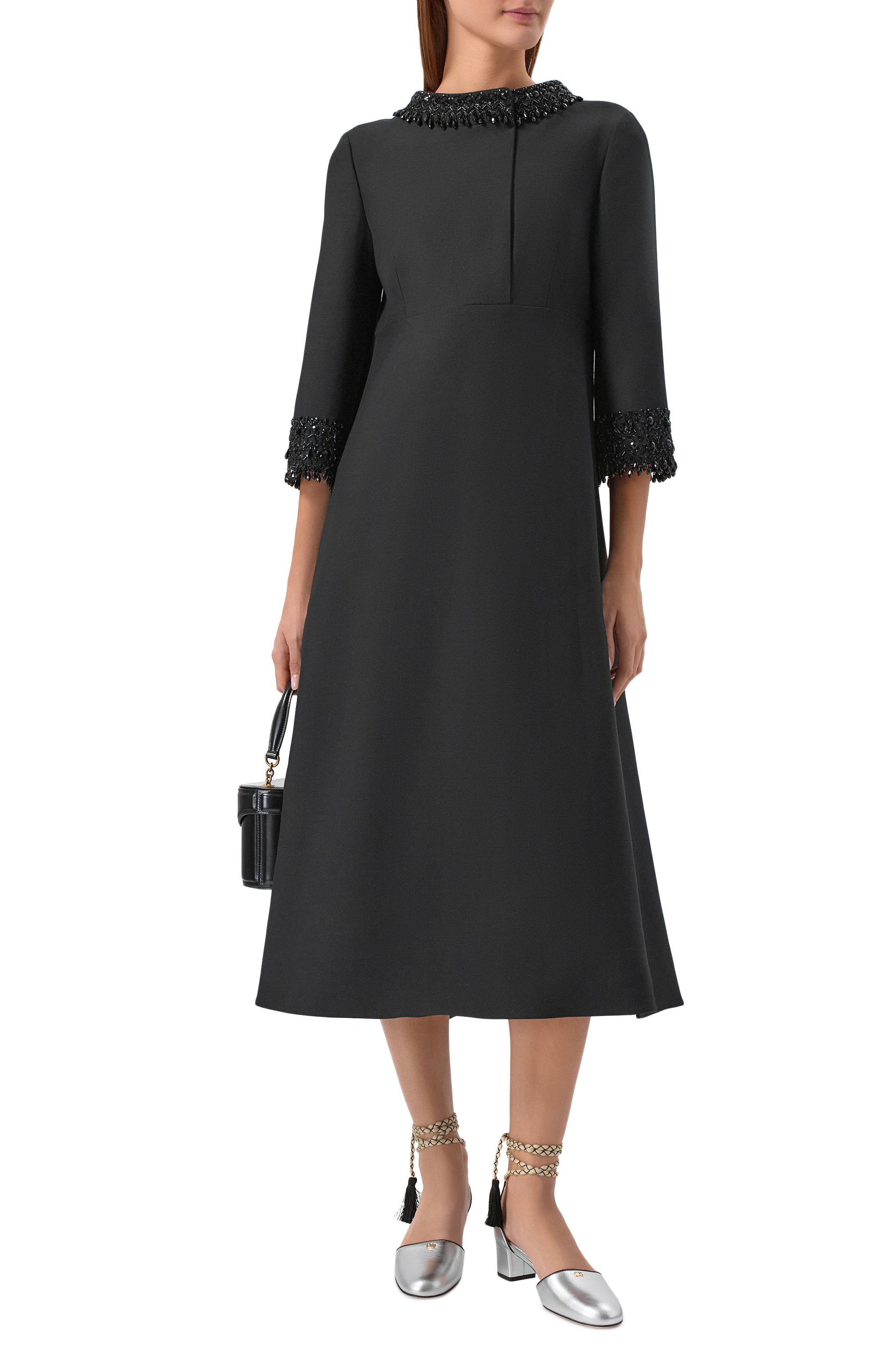 Платье из шерсти и шелка VALENTINO черного цвета по цене 799500 руб., арт. 8B3VAHS1/1CF, фото 2 Платье из шерсти и шелка VALENTINO, арт. 8B3VAHS1/1CF, фото 2