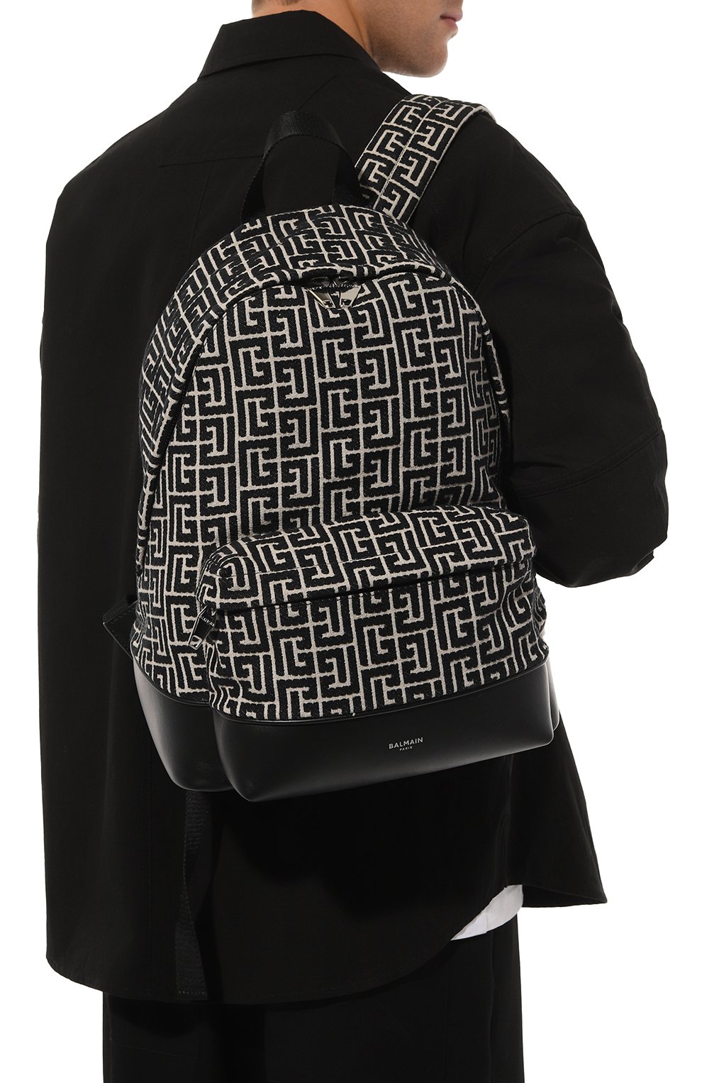 Текстильный рюкзак BALMAIN черно-белого цвета по цене 144500 руб., арт. AM1GE150TJMY, фото 2 Текстильный рюкзак BALMAIN, арт. AM1GE150TJMY, фото 2