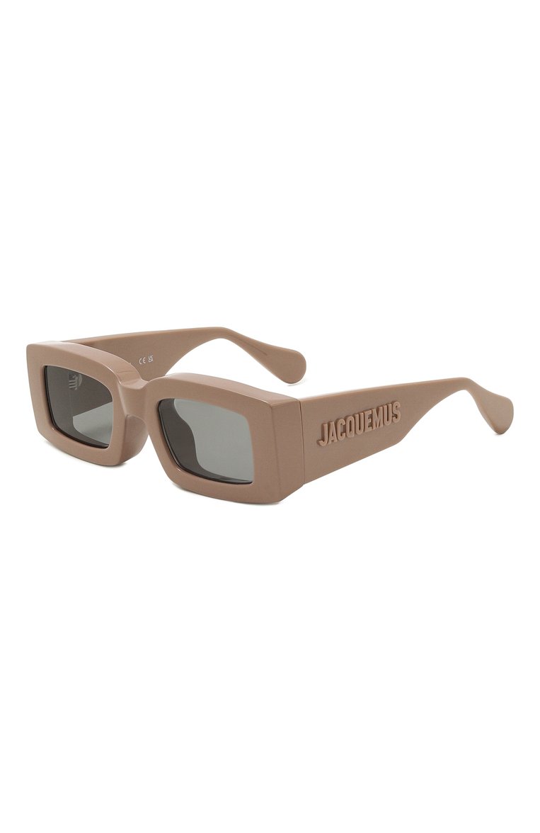 Женские солнцезащитные очки JACQUEMUS бежевого цвета, арт. LES LUNETTES TUPI LIGHT BR0WN | Фото 1 (Региональные ограничения белый список (Axapta Mercury): Не проставлено; Нос: Не проставлено; Тип очков: С/з; Кросс-КТ: С/з-унисекс; Материал: Пластик; Оптика Гендер: оптика-унисекс; Очки форма: Прямоугольные)
