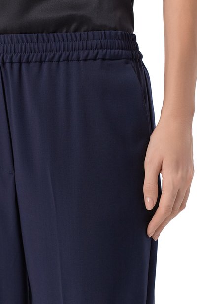 Шерстяные брюки WEEKEND MAX MARA темно-синего цвета по цене 29950 руб., арт. MALL0, фото 5 Шерстяные брюки WEEKEND MAX MARA, арт. MALL0, фото 5