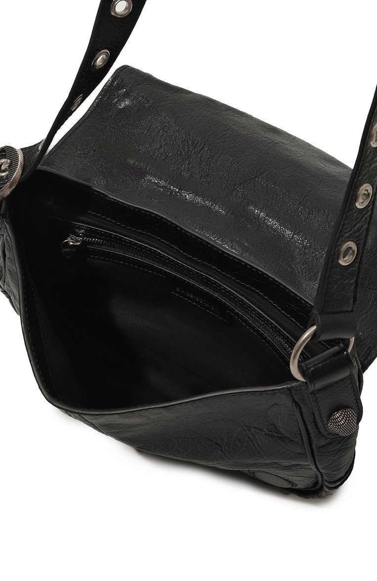 Мужская кожаная сумка le cagole BALENCIAGA черного цвета, арт. 719082/210KR | Фото 5 (Ремень/цепочка: На ремешке; Размер: small; Материал: Натуральная кожа; Автоматизация ТО: Проставлено; Автоматизация состава: Проставлено)