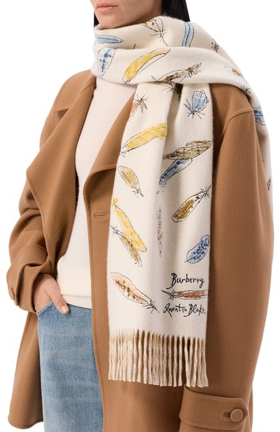 Кашемировый шарф BURBERRY светло-бежевого цвета по цене 142500 руб., арт. 8128961, фото 2 Кашемировый шарф BURBERRY, арт. 8128961, фото 2