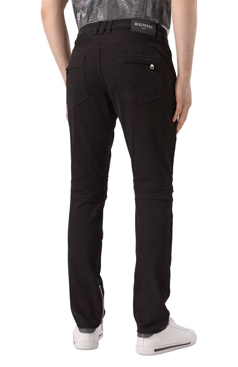 Мужские джинсы BALMAIN черного цвета, арт. EH1MG115/DF63 | Фото 4 (Длина (брюки, джинсы): Стандартные; Материал внешний: Хлопок, Деним; Кросс-КТ: Деним; Силуэт М (брюки): Узкие; Стили: Streetwear; Автоматизация ТО: Проставлено; Автоматизация состава: Проставлено)