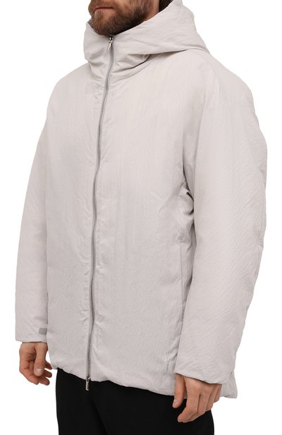 Пуховая куртка KAZUYUKI KUMAGAI светло-серого цвета по цене 99500 руб., арт. AC12-212, фото 3 Пуховая куртка KAZUYUKI KUMAGAI, арт. AC12-212, фото 3