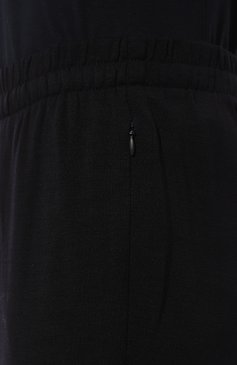 Мужские шерстяные брюки ZEGNA темно-синего цвета, арт. E8475/P60 | Фото 5 (Материал внешний: Шерсть; Длина (брюки, джинсы): Стандартные; Случай: Повседневный; Материал сплава: Проставлено; Драгоценные камни: Проставлено; Стили: Кэжуэл)