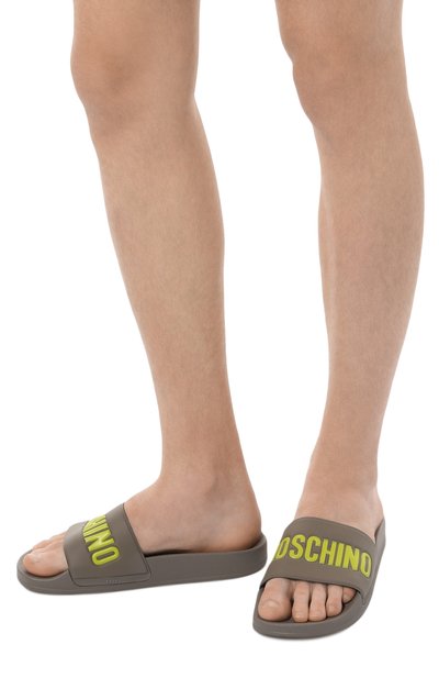 Шлепанцы MOSCHINO серого цвета по цене 13850 руб., арт. MB28022G1H/G1B, фото 3 Шлепанцы MOSCHINO, арт. MB28022G1H/G1B, фото 3
