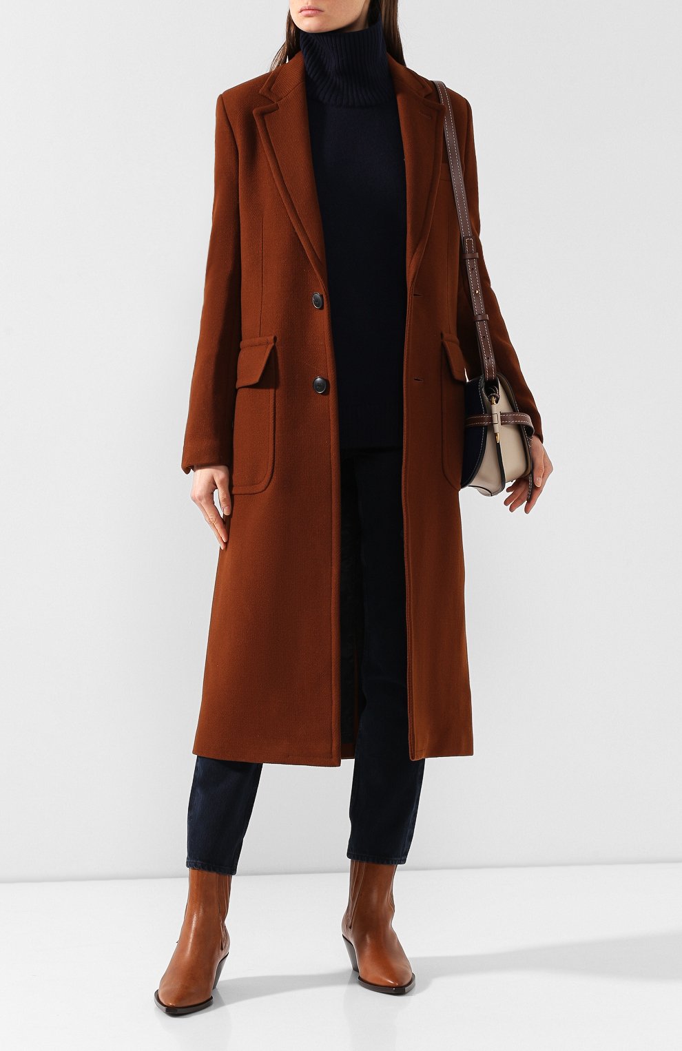 Шерстяное пальто AMI коричневого цвета по цене 73400 руб., арт. H19FM002.224, фото 2 Шерстяное пальто AMI, арт. H19FM002.224, фото 2