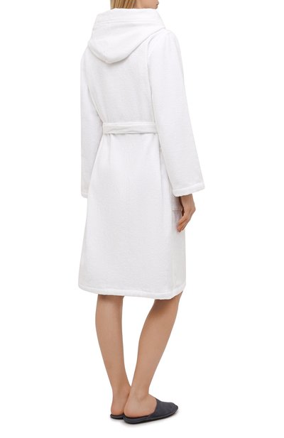 Хлопковый халат MOSCHINO белого цвета по цене 22200 руб., арт. A7301/9040, фото 4 Хлопковый халат MOSCHINO, арт. A7301/9040, фото 4
