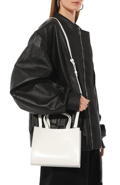 Сумка-тоут embossed MSGM белого цвета по цене 37900 руб., арт. 3441MDZ72 822, фото 2 Сумка-тоут embossed MSGM, арт. 3441MDZ72 822, фото 2