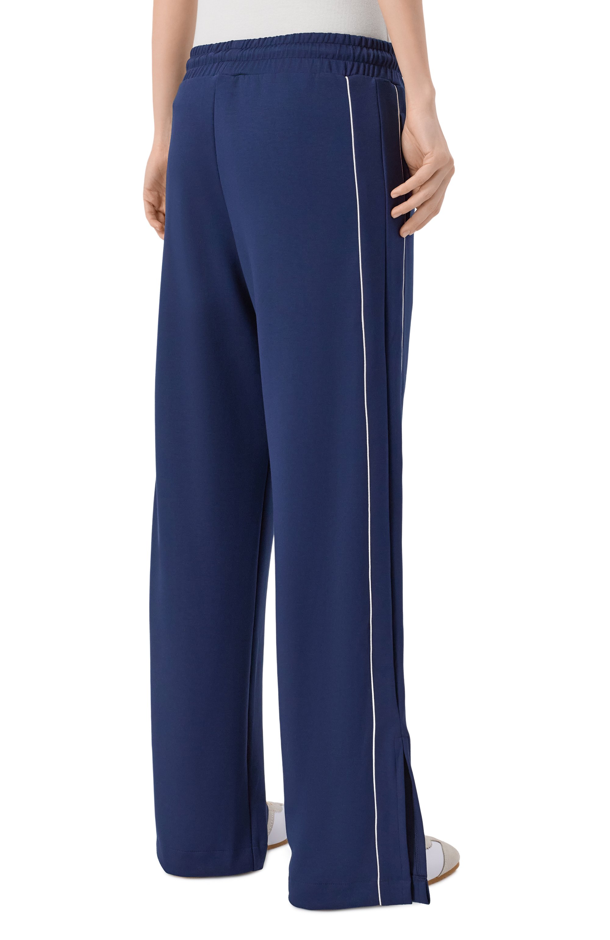 Брюки HINNOMINATE синего цвета по цене 15750 руб., арт. HMABW02465, фото 4 Брюки HINNOMINATE, арт. HMABW02465, фото 4