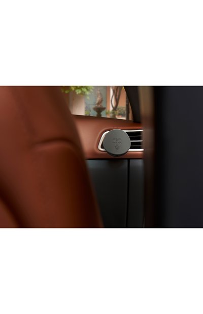 Кожаный чехол для аромадиффузора, темно-серый ACQUA DI PARMA темно-серого цвета по цене 15000 руб., арт. ADP081528, фото 5 Кожаный чехол для аромадиффузора, темно-серый ACQUA DI PARMA, арт. ADP081528, фото 5