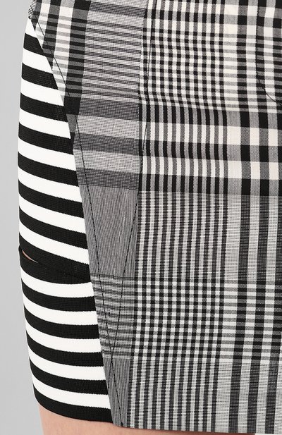 Мини-юбка BURBERRY черно-белого цвета по цене 141500 руб., арт. 4564501, фото 5 Мини-юбка BURBERRY, арт. 4564501, фото 5