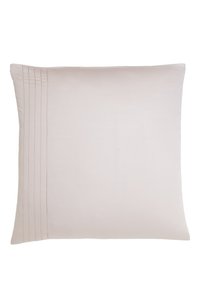 Светло-розовый