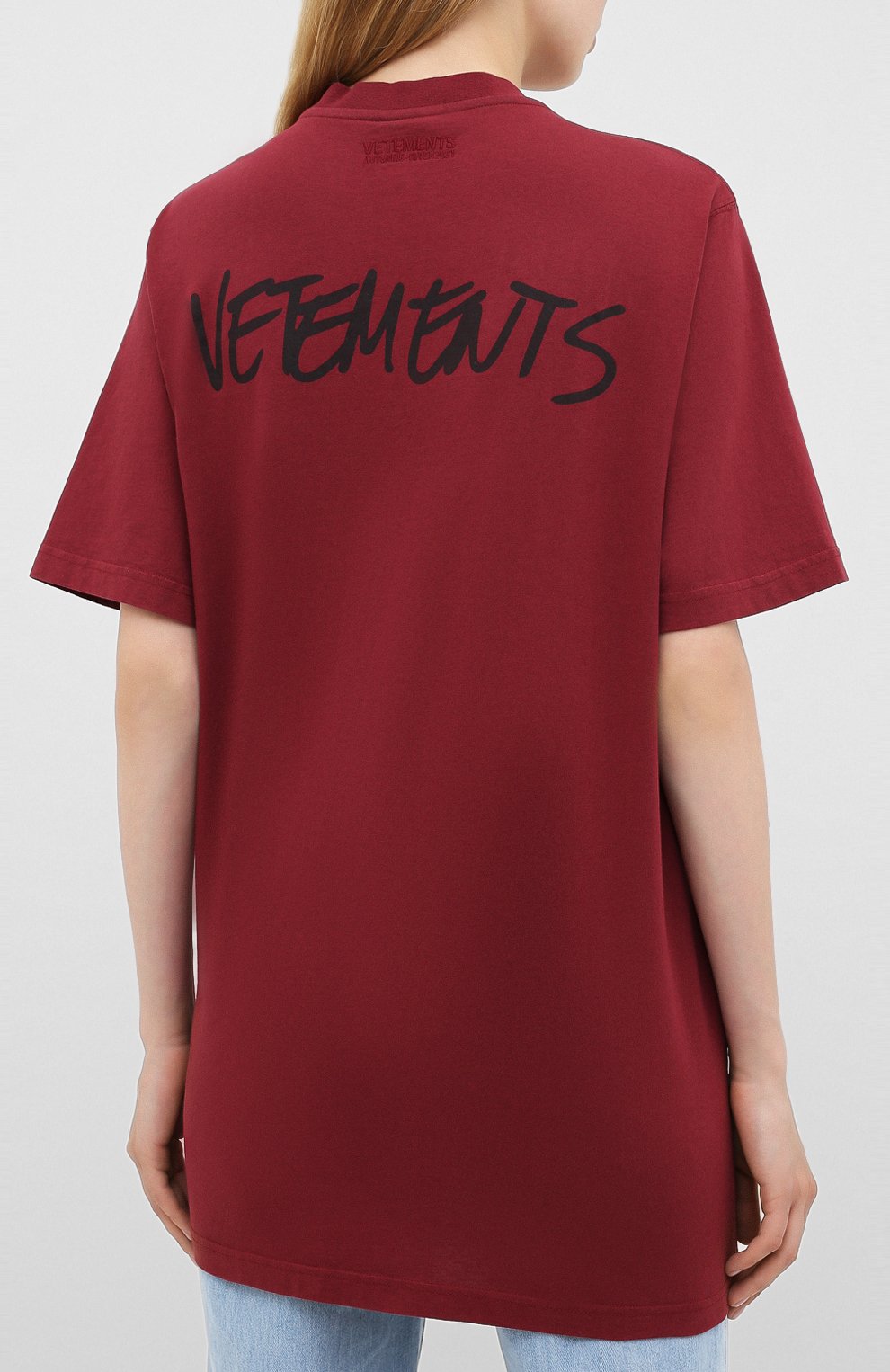 Хлопковая футболка VETEMENTS бордового цвета по цене 35950 руб., арт. UAH21TR619 1600/W, фото 4 Хлопковая футболка VETEMENTS, арт. UAH21TR619 1600/W, фото 4