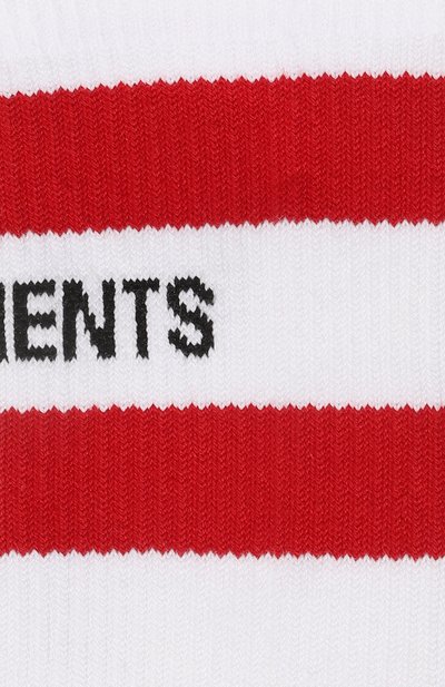 Хлопковые носки VETEMENTS белого цвета по цене 15200 руб., арт. UE63S0100W, фото 2 Хлопковые носки VETEMENTS, арт. UE63S0100W, фото 2