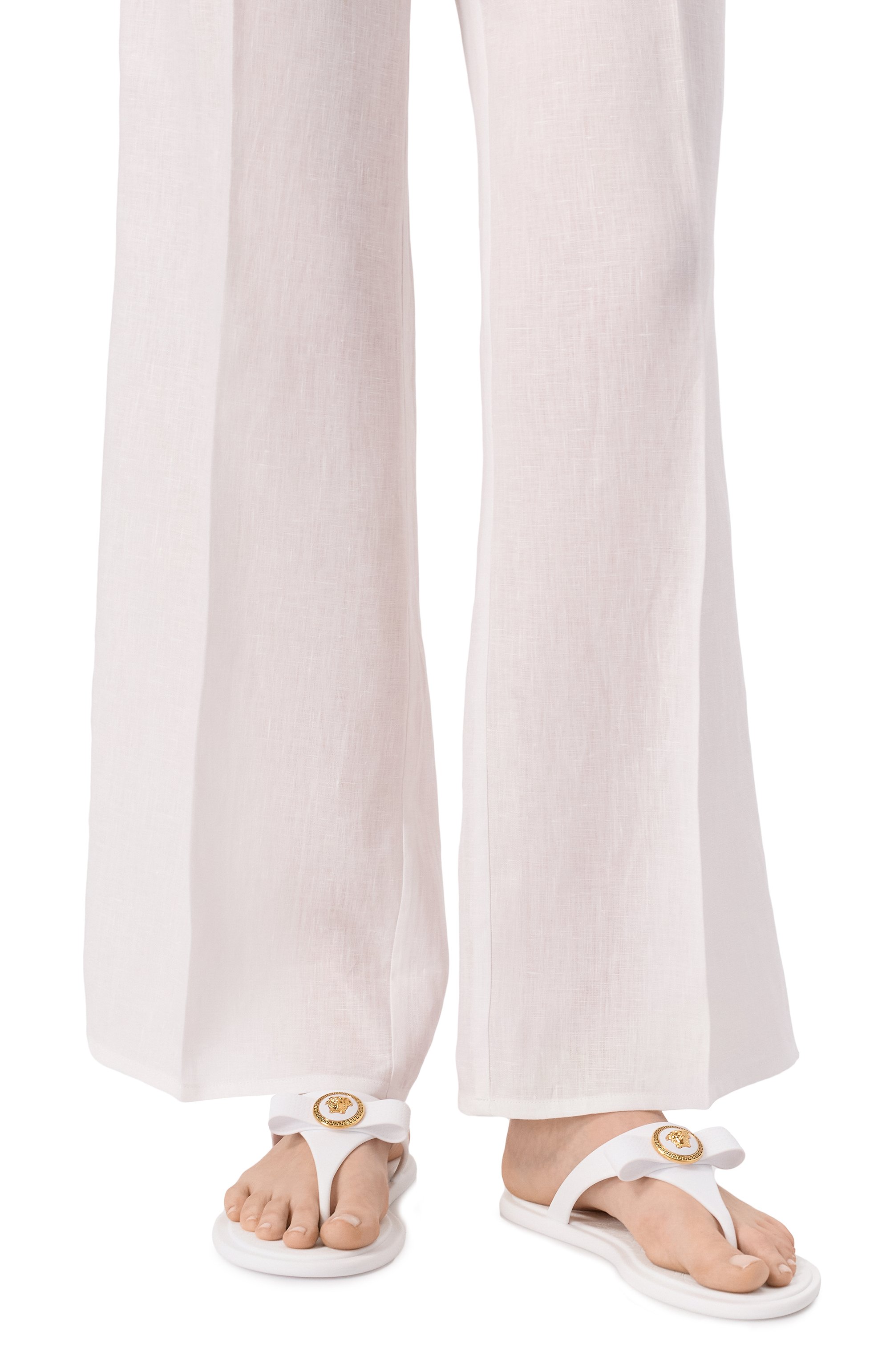 Шлепанцы gianni ribbon VERSACE белого цвета по цене 37000 руб., арт. 1018789/1A10983, фото 3 Шлепанцы gianni ribbon VERSACE, арт. 1018789/1A10983, фото 3