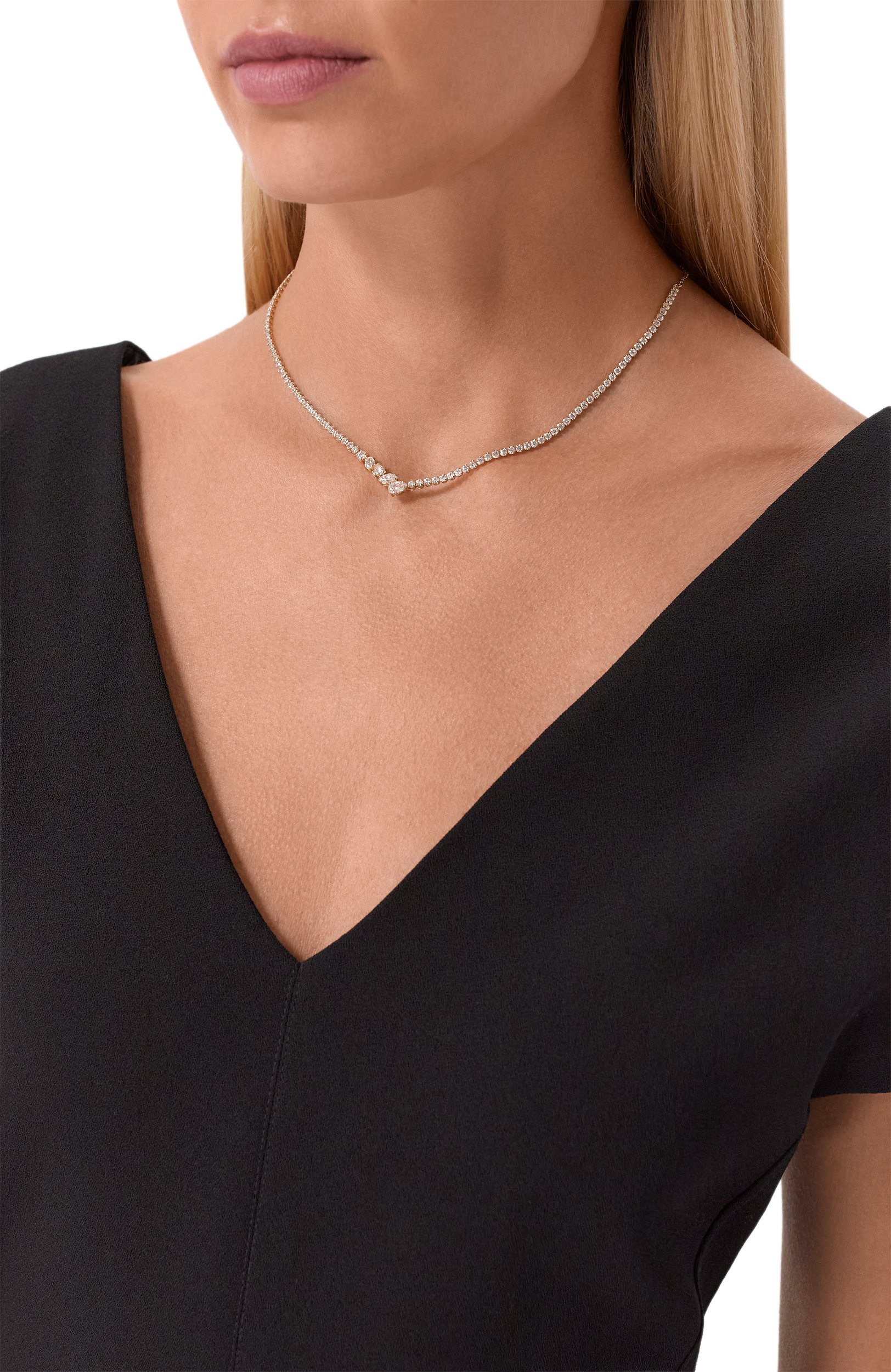 Колье mesmera SWAROVSKI золотого цвета по цене 29950 руб., арт. 5747931, фото 2 Колье mesmera SWAROVSKI, арт. 5747931, фото 2