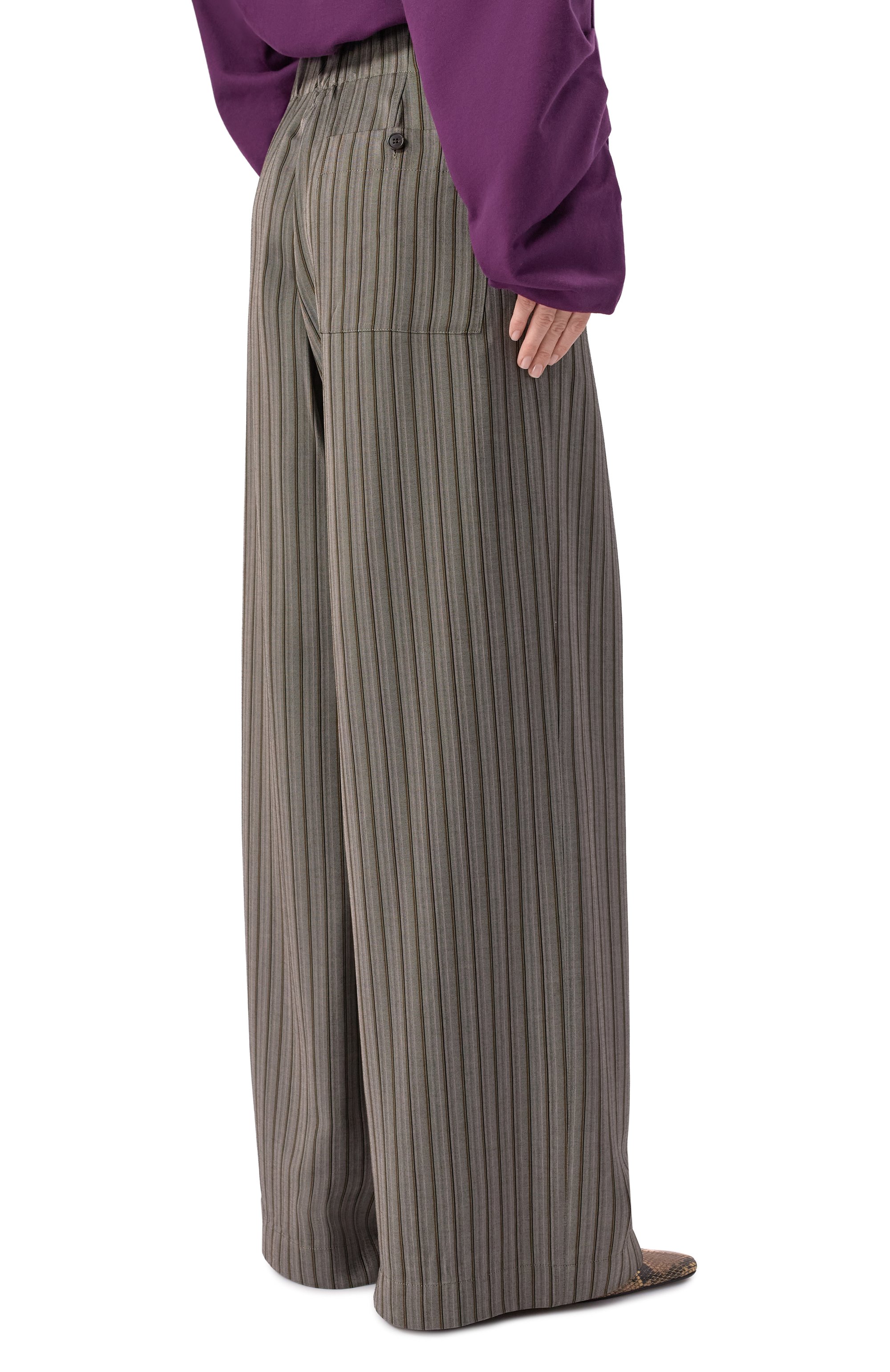 Брюки из вискозы DRIES VAN NOTEN серого цвета по цене 79550 руб., арт. 130909/3067, фото 4 Брюки из вискозы DRIES VAN NOTEN, арт. 130909/3067, фото 4