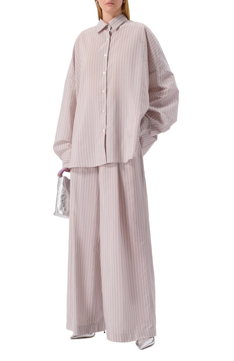 Женские брюки DRIES VAN NOTEN серого цвета, арт. 251-010909-1524 | Фото 2 (Материал внешний: Хлопок, Вискоза; Автоматизация состава: Проставлено; Длина (брюки, джинсы): Стандартные; Автоматизация ТО: Проставлено; Женское Кросс-КТ: Брюки-одежда; Кросс-КТ: костюм; Силуэт Ж (брюки и джинсы): Широкие; Стили: Классический)