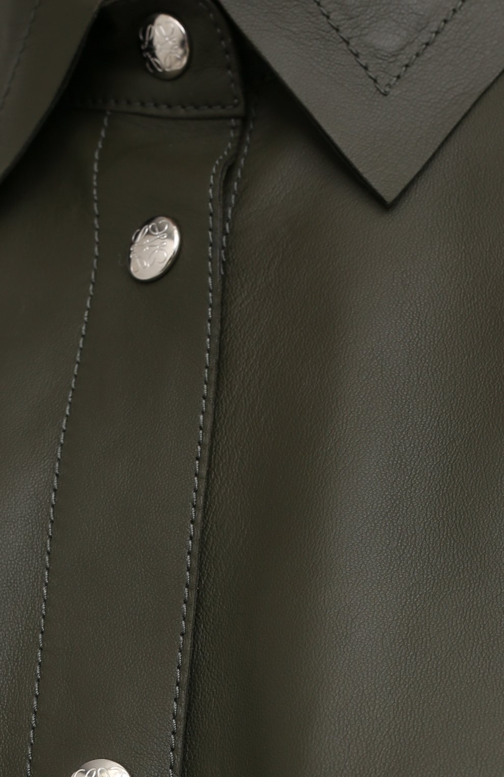 Кожаная рубашка LOEWE хаки цвета по цене 250500 руб., арт. S359337XBW, фото 5 Кожаная рубашка LOEWE, арт. S359337XBW, фото 5