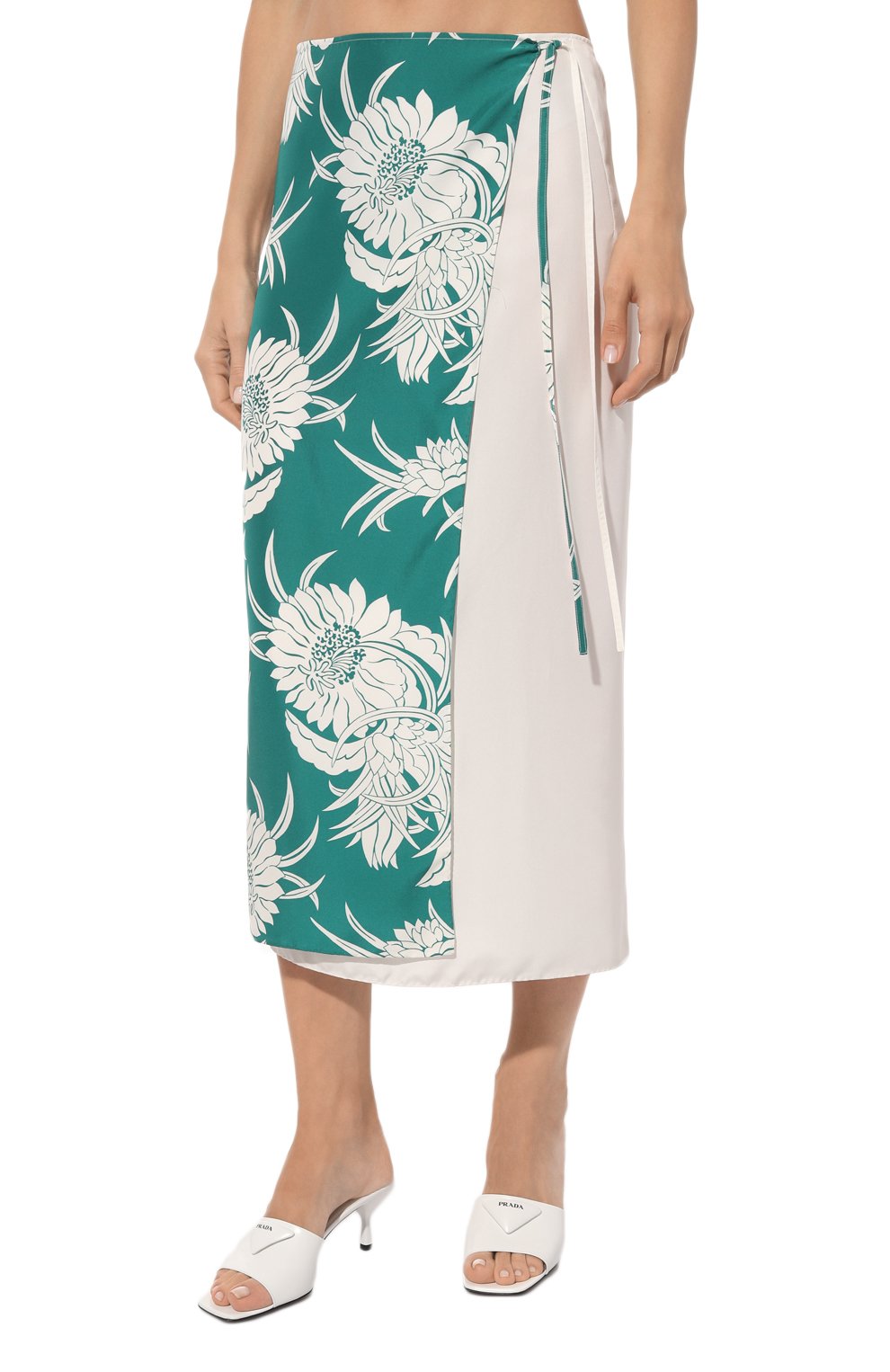 Шелковая юбка PRADA зеленого цвета по цене 145000 руб., арт. P109MG-1ZNS-F0363-212, фото 3 Шелковая юбка PRADA, арт. P109MG-1ZNS-F0363-212, фото 3