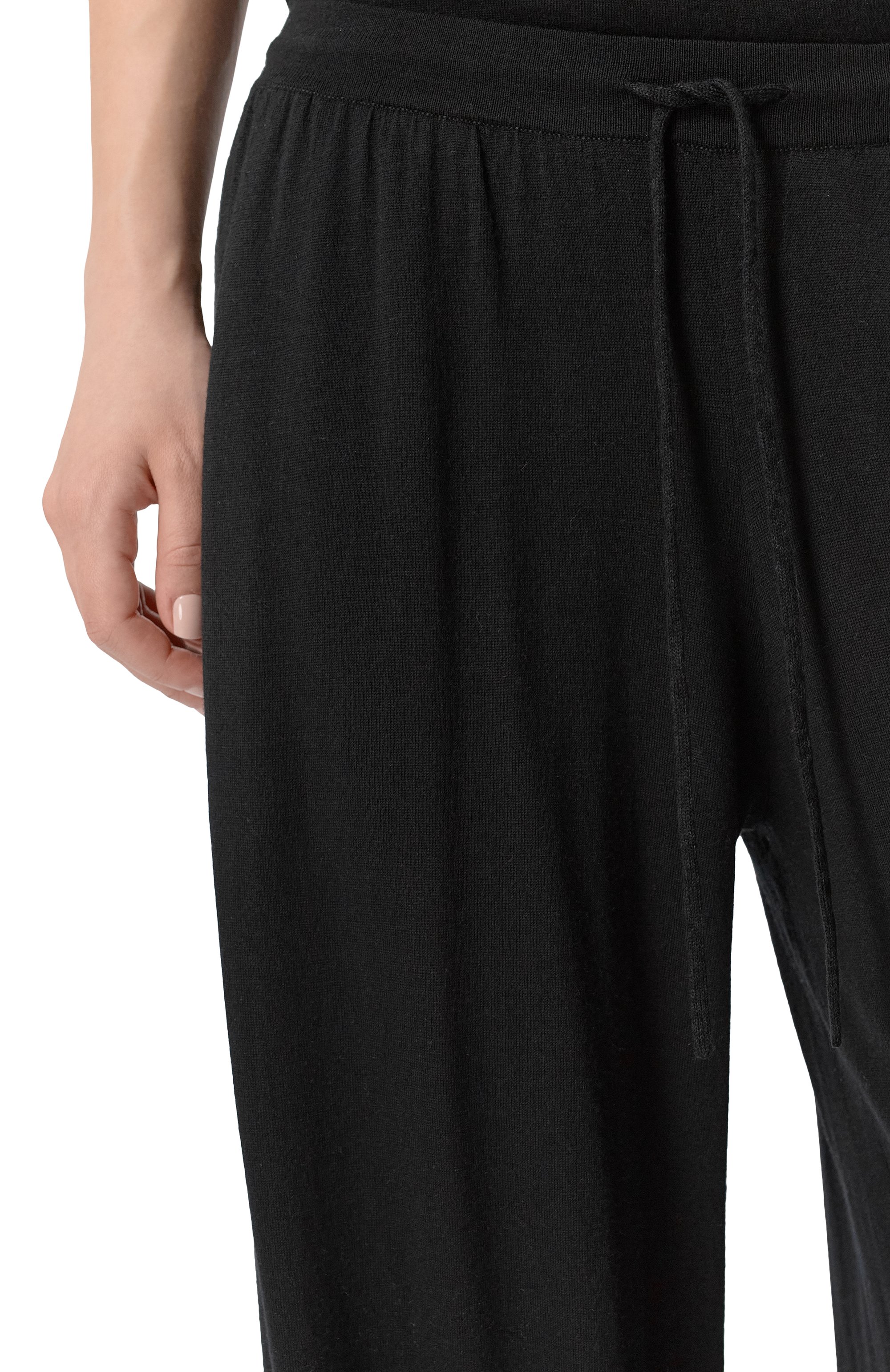 Брюки из шерсти и кашемира ADDICTED черного цвета по цене 29600 руб., арт. AD2548, фото 5 Брюки из шерсти и кашемира ADDICTED, арт. AD2548, фото 5