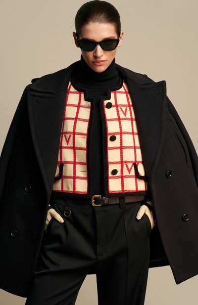 Солнцезащитные очки SAINT LAURENT черного цвета по цене 35700 руб., арт. SL 775 001, фото 5 Солнцезащитные очки SAINT LAURENT, арт. SL 775 001, фото 5