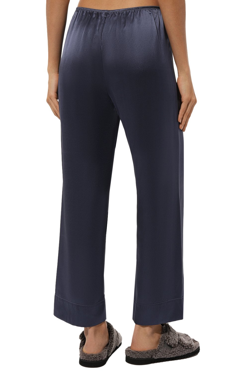 Шелковая пижама SIMONE PERELE синего цвета по цене 46000 руб., арт. 17F900-15B660, фото 6 Шелковая пижама SIMONE PERELE, арт. 17F900-15B660, фото 6