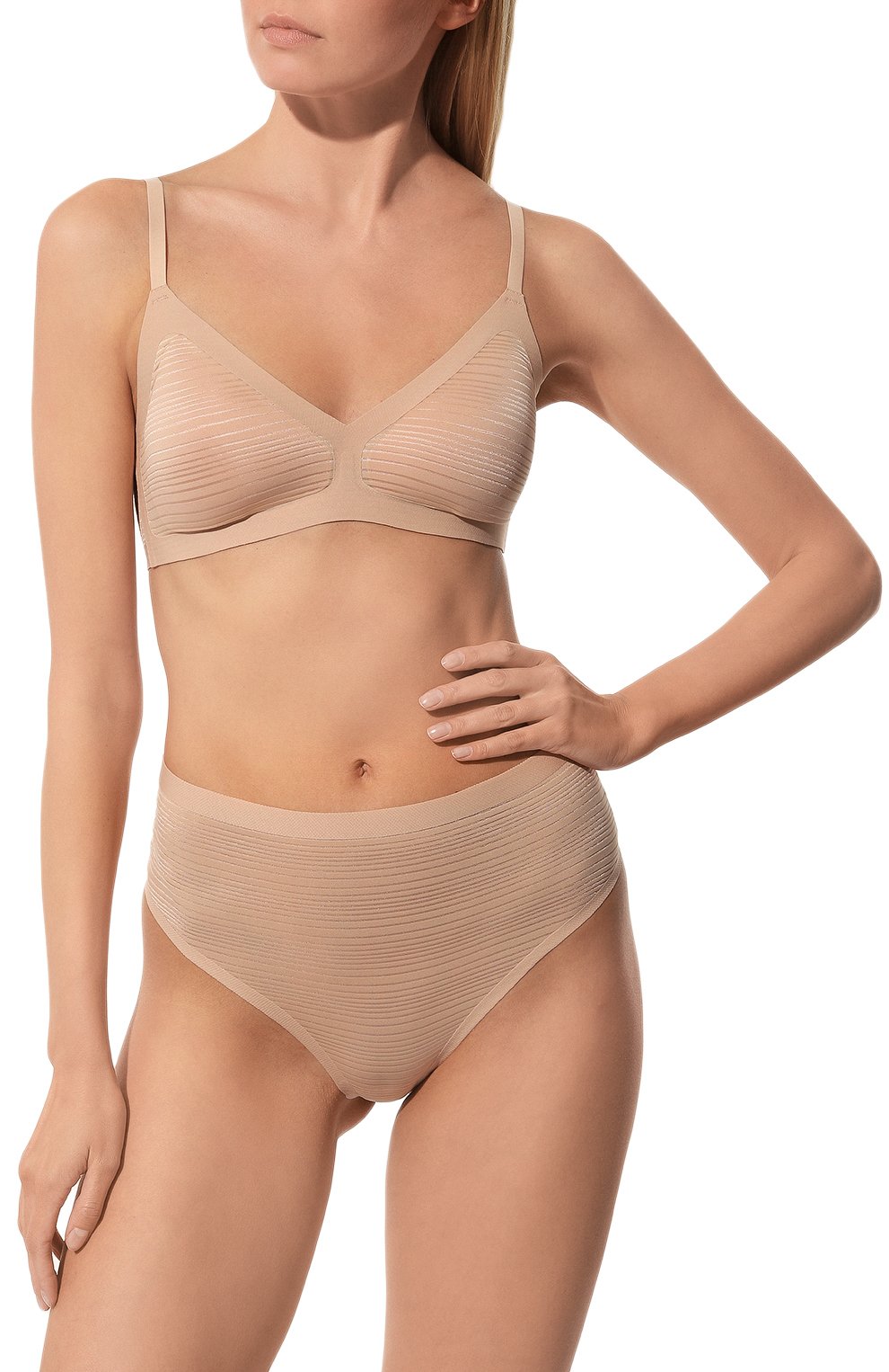 Трусы-стринги CHANTELLE бежевого цвета по цене 3700 руб., арт. C20D90, фото 2 Трусы-стринги CHANTELLE, арт. C20D90, фото 2