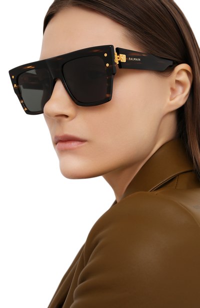 Солнцезащитные очки BALMAIN черного цвета по цене 54650 руб., арт. BPS-100B-56, фото 2 Солнцезащитные очки BALMAIN, арт. BPS-100B-56, фото 2