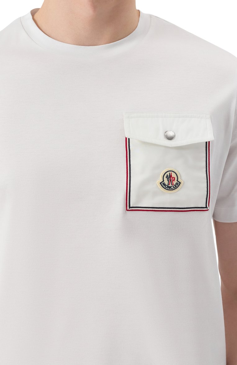 Мужская хлопковая футболка MONCLER белого цвета, арт. 8C00056/8390Y | Фото 5 (Стили: Спорт-шик; Рукава: Короткие; Принт: Без принта; Материал внешний: Хлопок; Длина (для топов): Стандартные; Кросс-КТ: Джерси; Мужское Кросс-КТ: Футболка-одежда; Автоматизация состава: Проставлено; Детали: Декор; Автоматизация ТО: Проставлено)