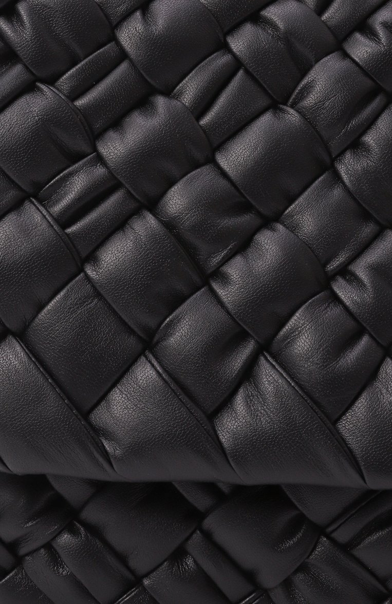 Мужская сумка rumple BOTTEGA VENETA черного цвета, арт. 815805/V52Z1 | Фото 3 (Размер: medium; Материал: Натуральная кожа; Ремень/цепочка: На ремешке; Автоматизация ТО: Проставлено; Автоматизация состава: Проставлено)