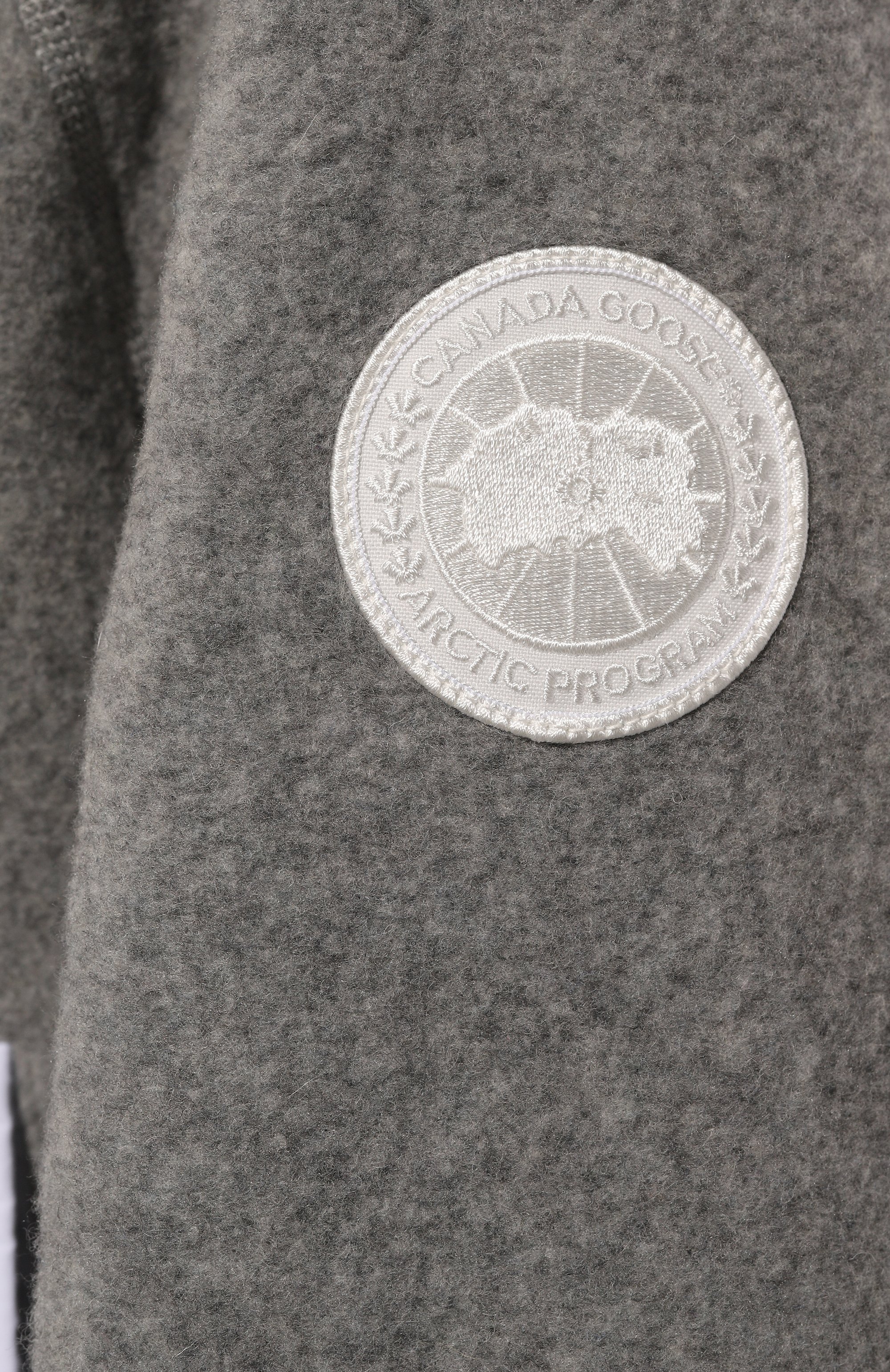 Толстовка CANADA GOOSE серого цвета по цене 117000 руб., арт. 7102W1, фото 6 Толстовка CANADA GOOSE, арт. 7102W1, фото 6