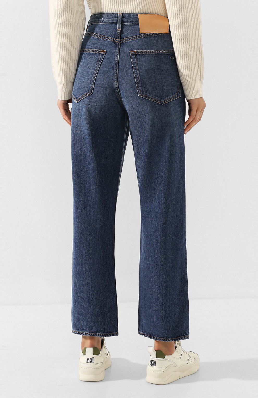 Джинсы RAG AND BONE синего цвета по цене 33300 руб., арт. WDD19F2665K3BW, фото 4 Джинсы RAG AND BONE, арт. WDD19F2665K3BW, фото 4
