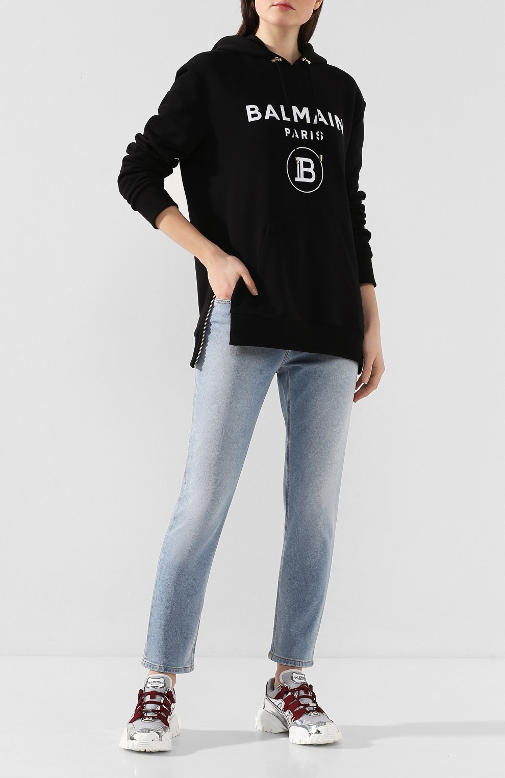 Джинсы BALMAIN голубого цвета по цене 69950 руб., арт. TF15516/D007, фото 2 Джинсы BALMAIN, арт. TF15516/D007, фото 2
