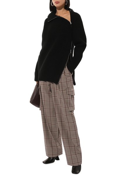 Брюки-карго DRIES VAN NOTEN бежевого цвета по цене 82900 руб., арт. 242-010910-9028, фото 2 Брюки-карго DRIES VAN NOTEN, арт. 242-010910-9028, фото 2