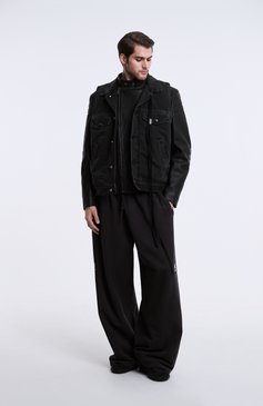 Мужского хлопковые брюки balenciaga х under armour BALENCIAGA черного цвета, арт. 809709/TRVB8 | Фото 11 (Материал внешний: Хлопок; Случай: Повседневный; Стили: Спорт-шик; Женское Кросс-КТ: Брюки-одежда; Региональные ограничения белый список (Axapta Mercury): Не проставлено; Силуэт Ж (брюки и джинсы): Широкие; Нос: Не проставлено)