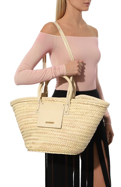 Сумка le panier soleil JACQUEMUS кремового цвета по цене 64800 руб., арт. 23E/223BA045-3060, фото 2 Сумка le panier soleil JACQUEMUS, арт. 23E/223BA045-3060, фото 2