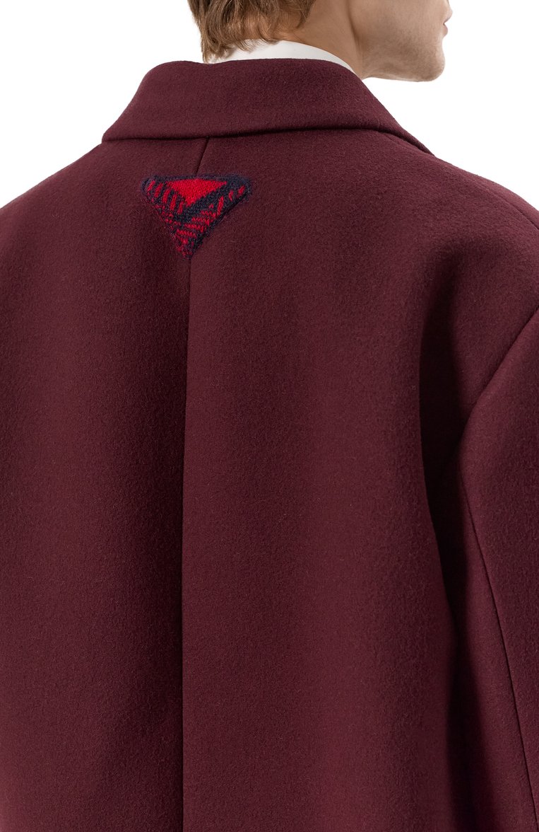Мужской пальто из шерсти и кашемира PRADA бордового цвета, арт. SGB840-1ZC2-F0403-212 | Фото 5 (1-2-бортные: Однобортные; Материал внешний: Шерсть; Рукава: Длинные; Мужское Кросс-КТ: пальто-верхняя одежда; Длина (верхняя одежда): До колена; Стили: Кэжуэл)